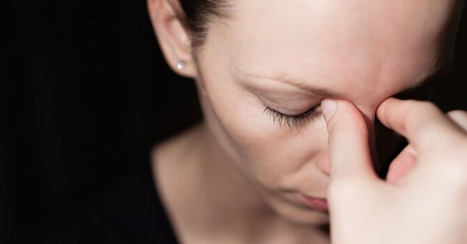 How to Know If You Need Therapy (5 Signs to Watch For) image